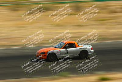 media/May-31-2025-CalClub SCCA (Sat) [[2c1a04e1ee]]/Race/Group 5/Turn 4b/